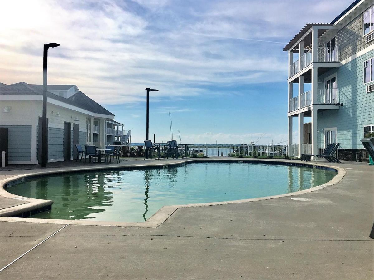 Marina Bay Hotel & Suites, Ascend Hotel Collection Chincoteague Exterior photo